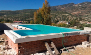 Dispositivos para la construcción de piscinas