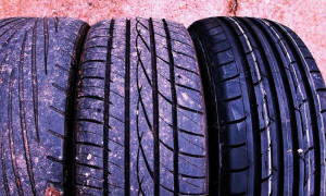 Neumático radial de doble seguridad con llanta desmontable